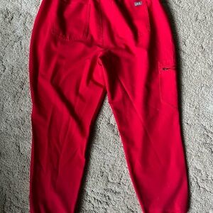 Figs Zamora Pop Red Medium petite